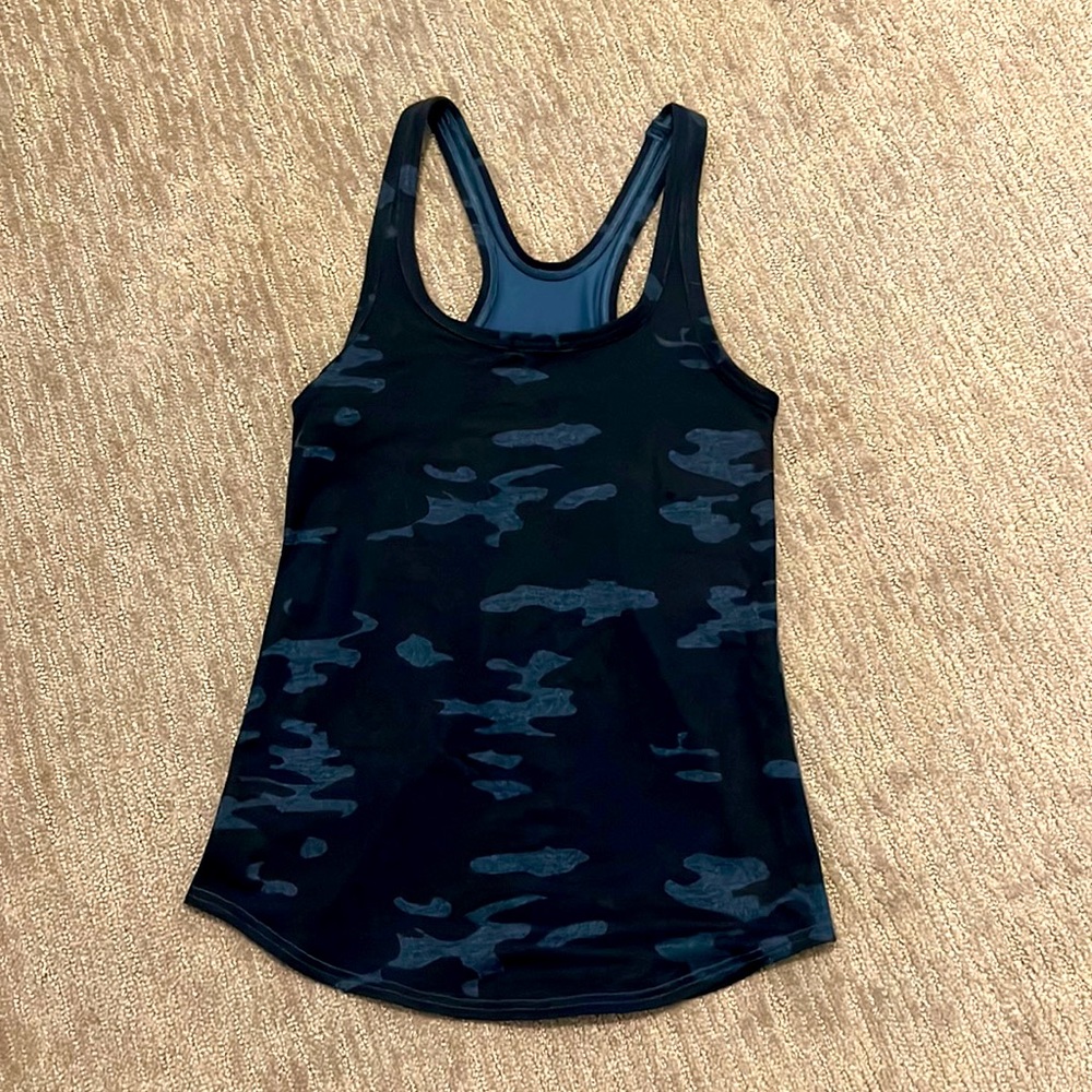 Blue camo lululemon workout tank - size 4